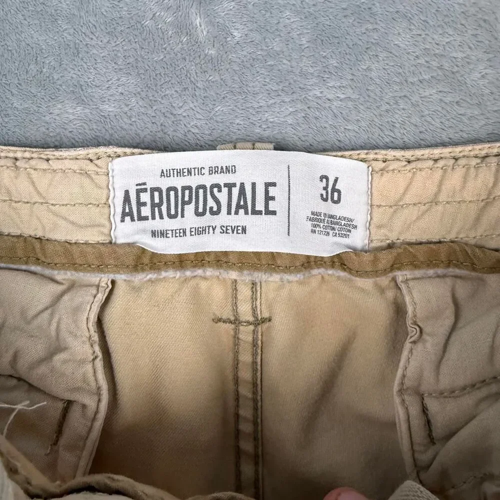 Aeropostale Men's Tan and Cream Shorts